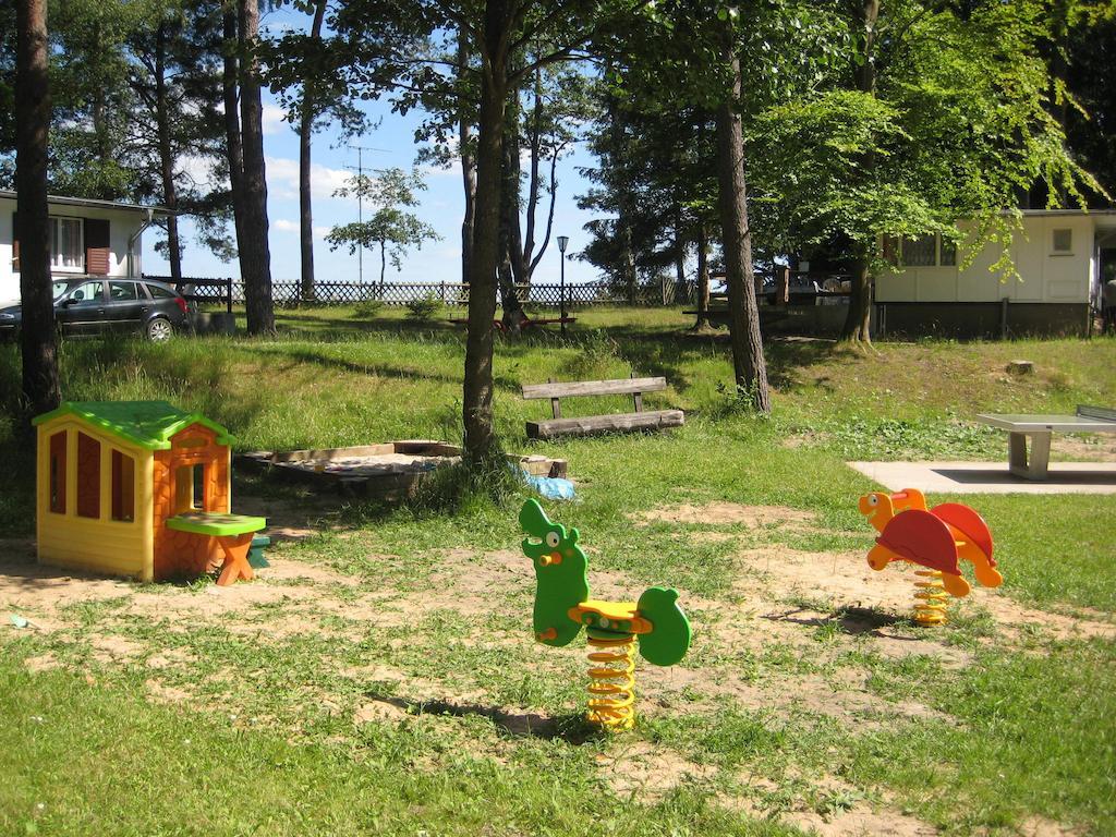 Ferienpark Seenland Lychen Esterno foto